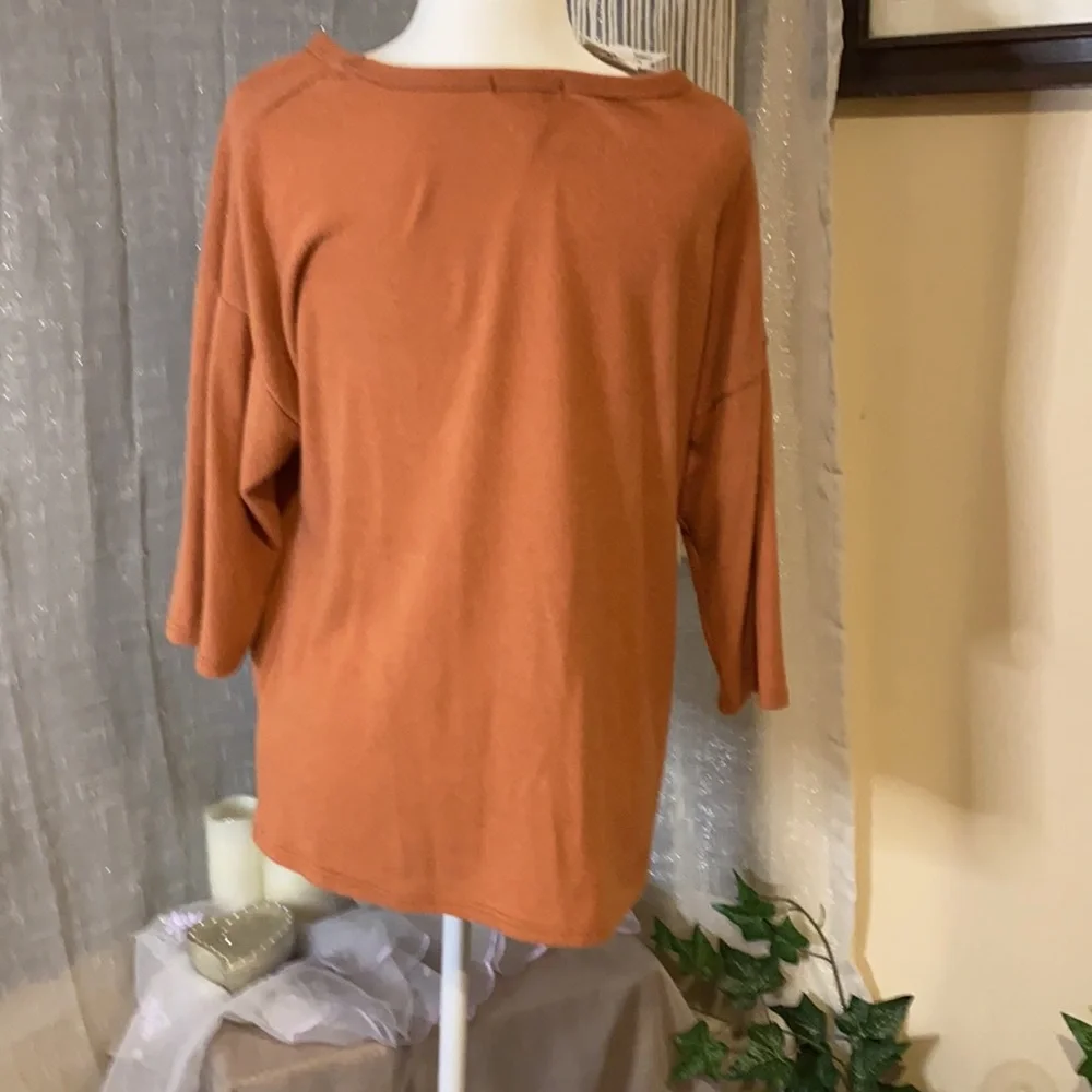 Gyft Sweater - Picture 3 of 5